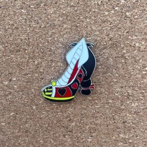 Queen of Hearts Disney Villain Shoe Pin